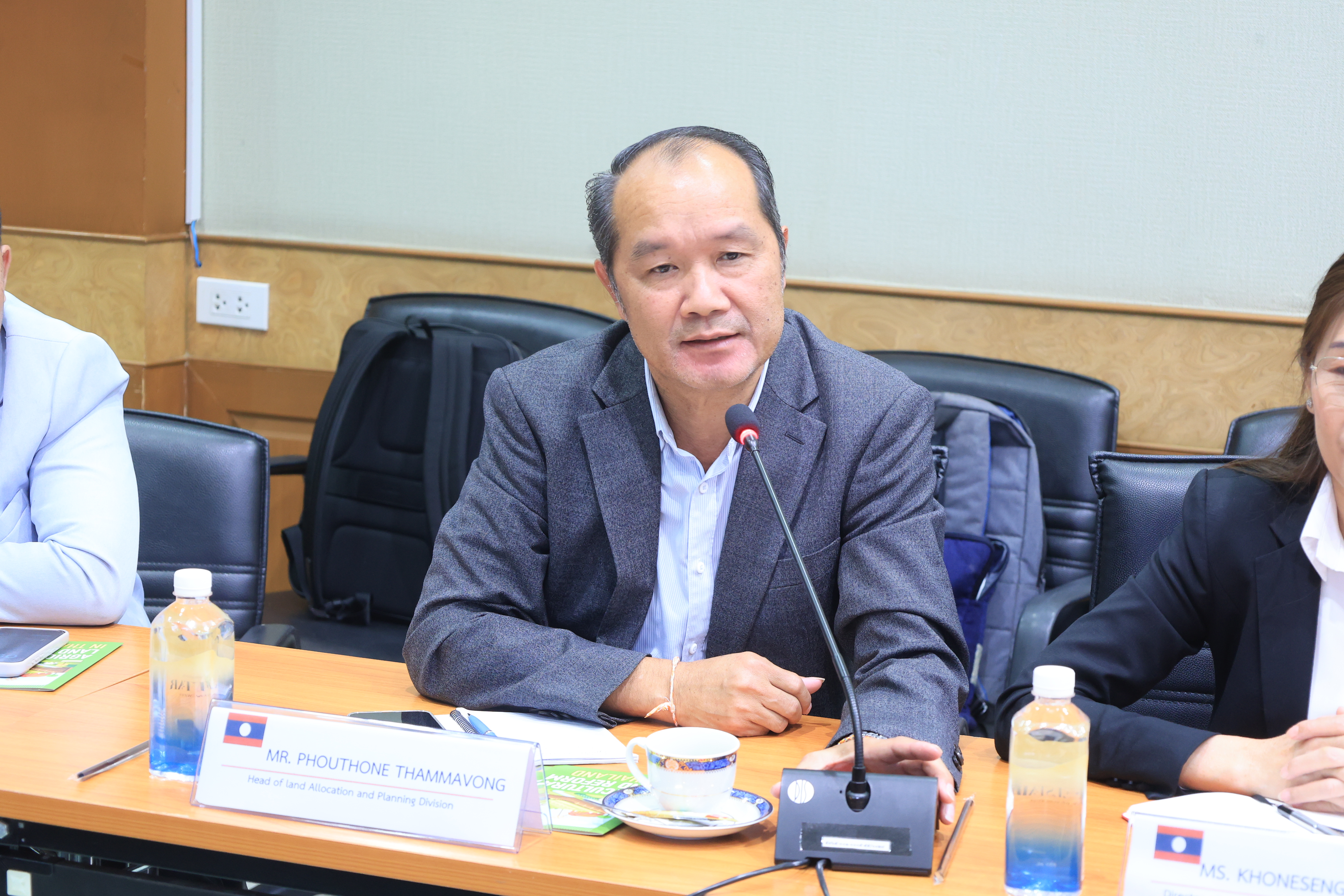 title - ส.ป.ก. ต้อนรับคณะผู้บริหารและเจ้าหน้าที่จากกรมบริหารและจัดการที่ดิน สปป.ลาว 